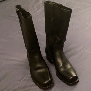 Frye Calvary Boots in excellent condition.